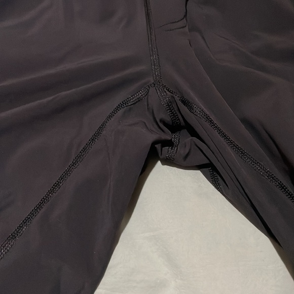 Medium men’s lululemon run response shorts - Picture 3 of 7